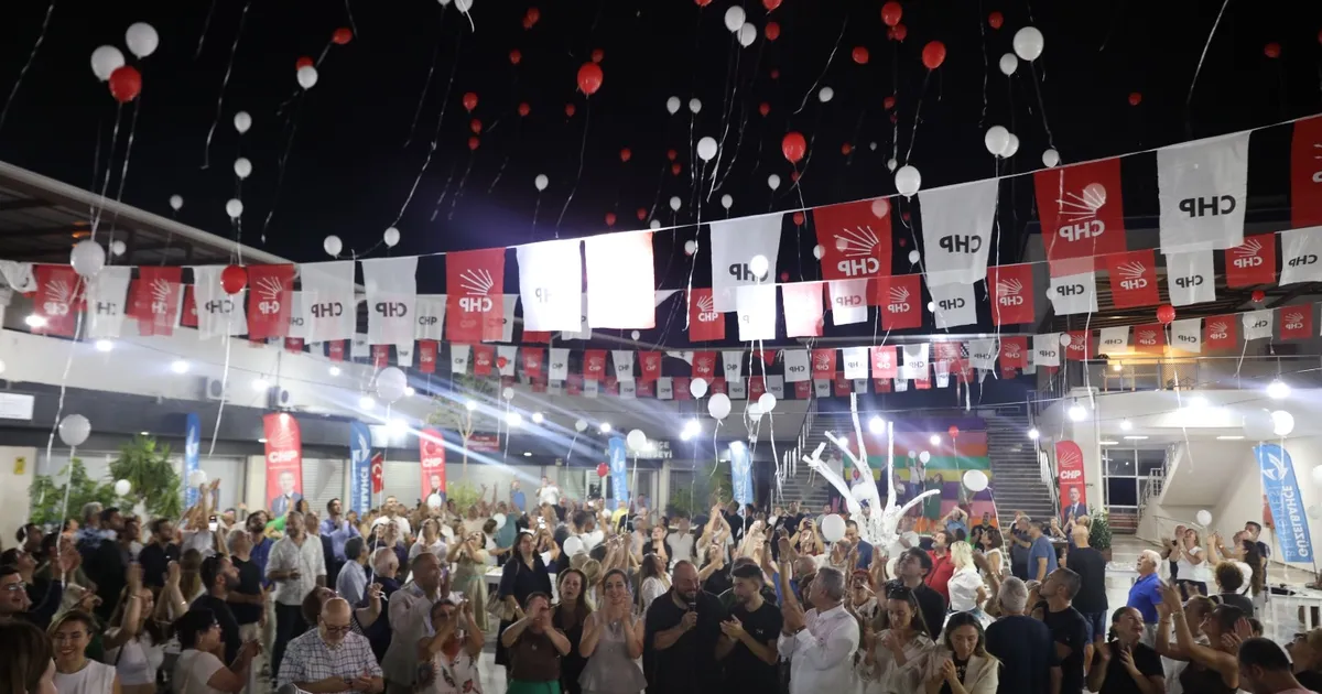 İzmir Güzelbahçe’de CHP'den emekçilere vefa