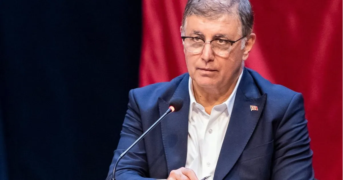 İzmir'de Başkan Tugay’dan Türk-İş'e bordrolu yanıt: Zamdan feragat edin!