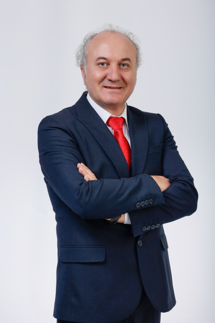 İzmit Belediyesinde başkan yardımcıları göreve başlıyor