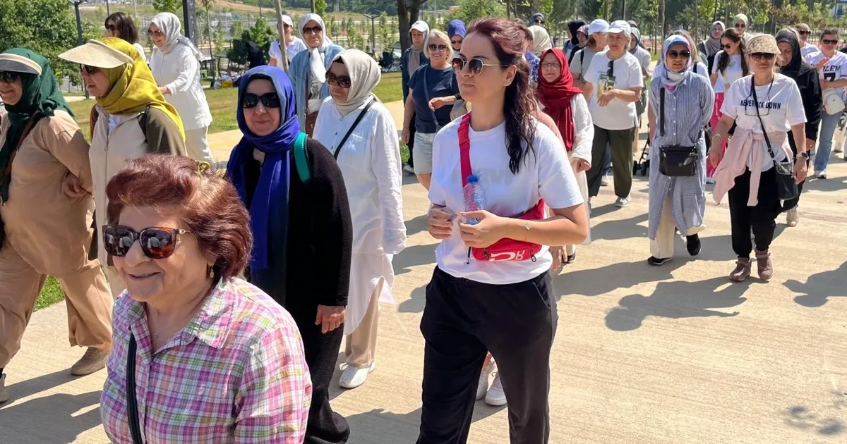 Kadınlar sağlıklı yaşam için yürüdü