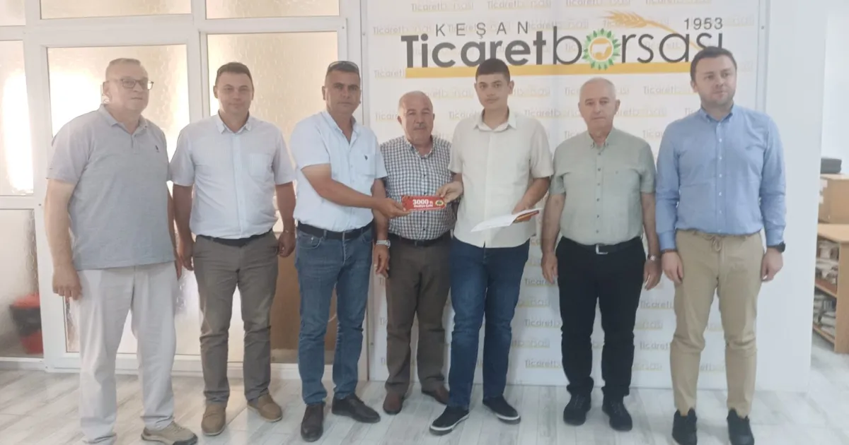 Keşan’da yılın ilk buğday hasadı satışa sunuldu