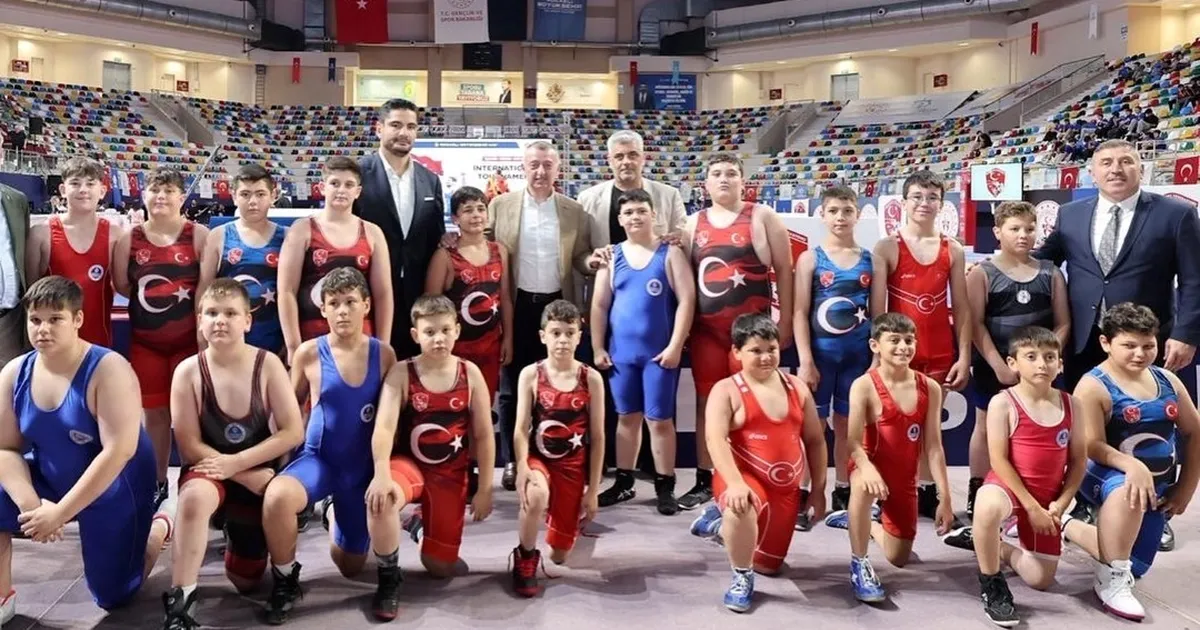 Kocaeli’de uluslararası güreş turnuvası coşkusu