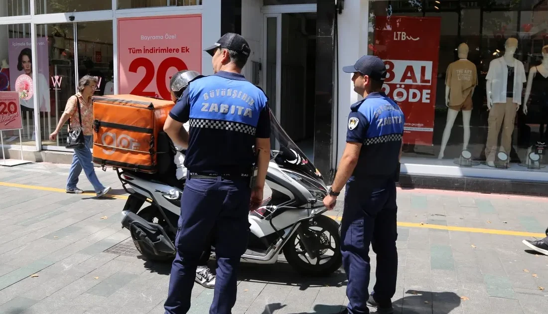 Kocaeli Büyükşehir Zabıta ekipleri,