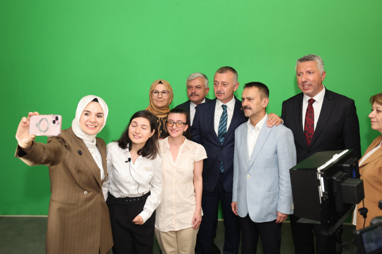 Kocaeli'den Türkiye'ye örnek proje... Gonca Engelsiz Yaşam Merkezi, Bakan Göktaş ile tanıtıldı