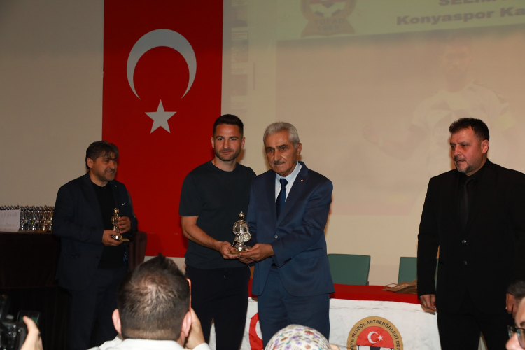 Konya Karatay’da spora yatırım, onur ödülüyle taçlandı