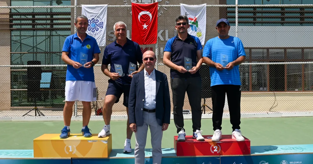 Konya Selçuklu’da tenis şöleni