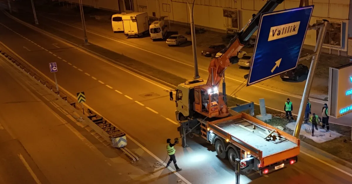 L tipi levhalar, trafik akışını rahatlatıyor