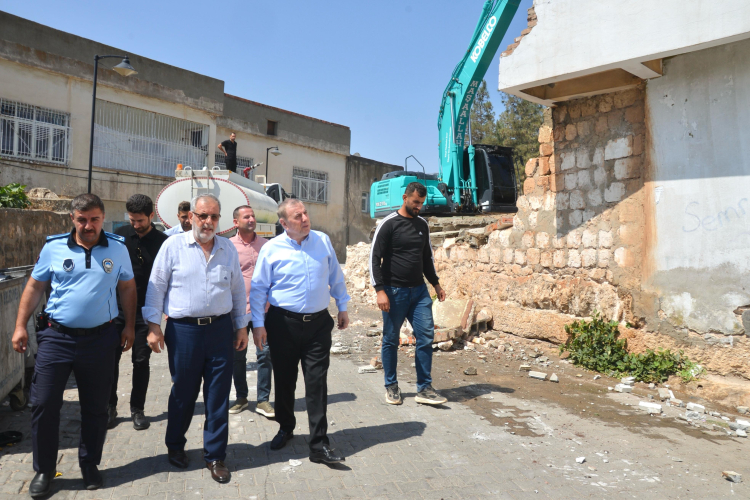 Mardin Midyat'ta kaçak yapılara geçit yok!