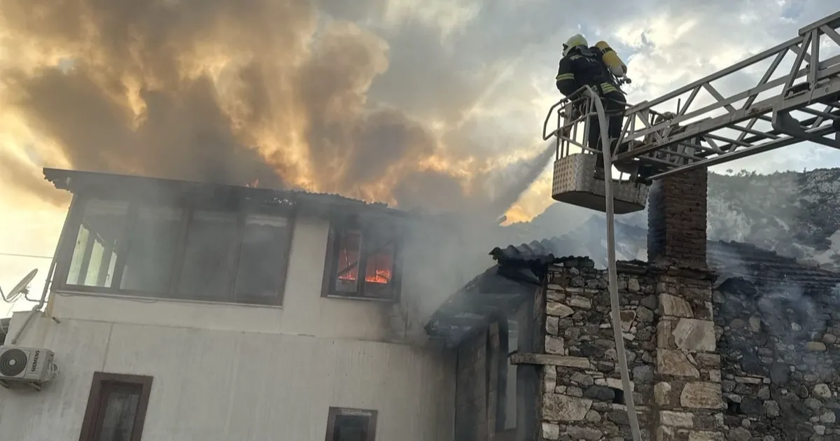 Muğla itfaiyesi bayram tatilinde 121 olaya müdahale etti