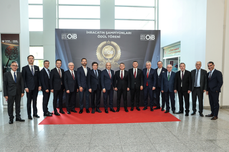 Otomotivde ihracatın şampiyonları ödüllerini aldı 