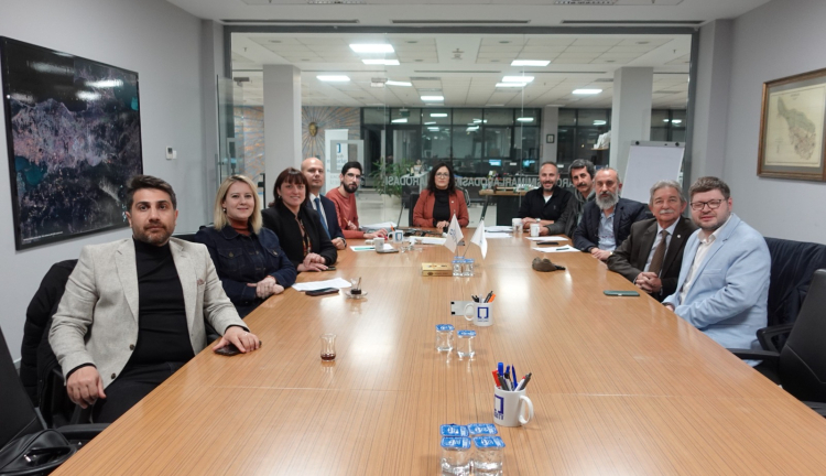 ''Sağlıklı çevre için doğa karşıtı politikalar son bulsun''