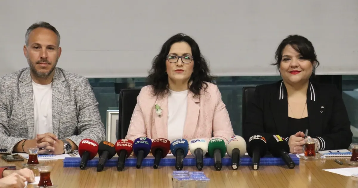 ”Sağlıklı çevre için doğa karşıtı politikalar son bulsun”