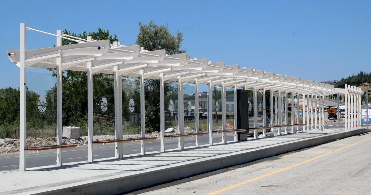 Sakarya'da 13 istasyonlu metrobüs hattına akıllı dokunuş