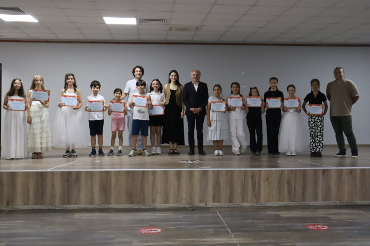 Sanat Akademisi Tiyatro Bölümü yılsonu gösterileri göz doldurdu!