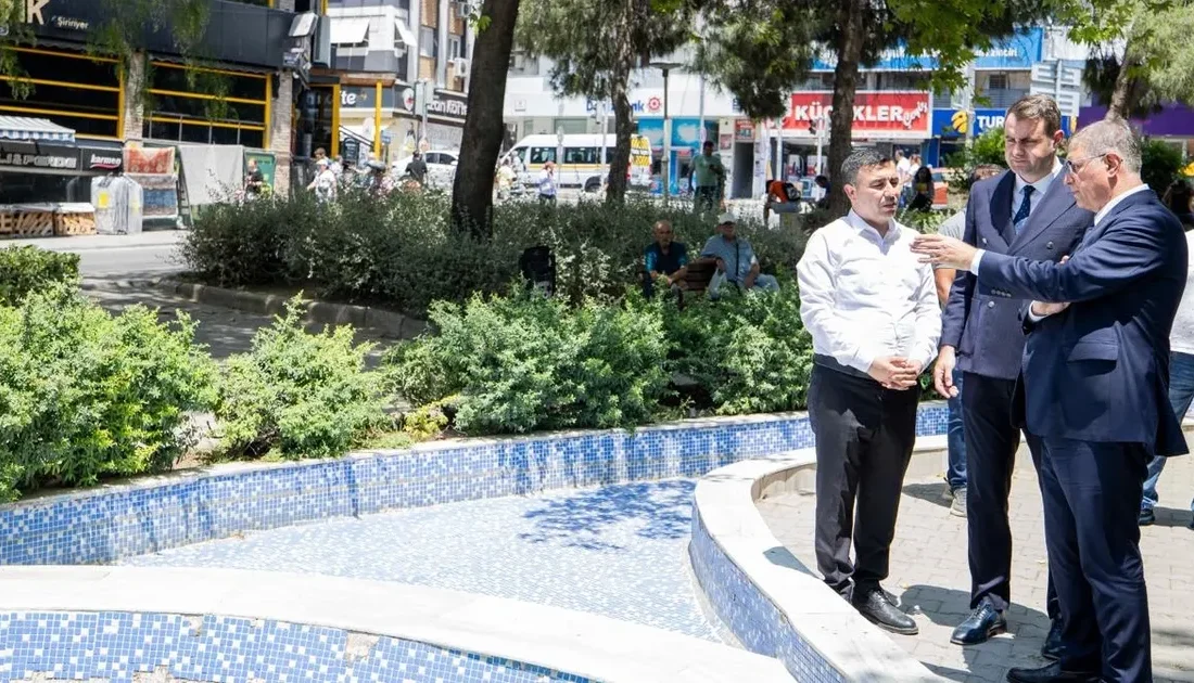 İzmir Büyükşehir Belediye Başkanı