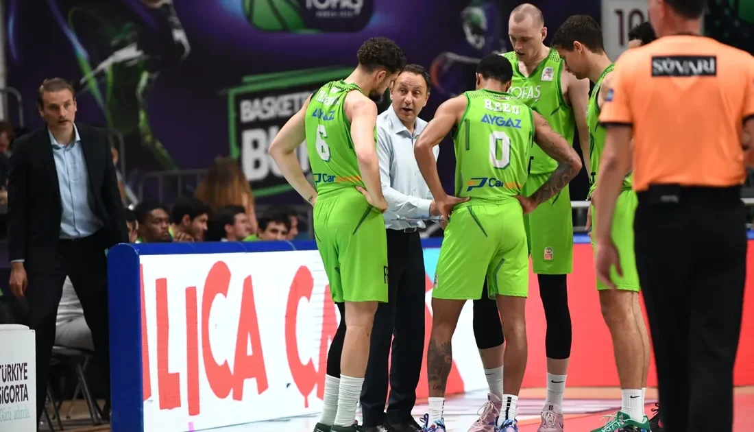 TOFAŞ Basketbol Takımı, sahasında