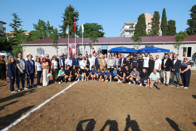 Türk futboluna yıldızlar yetiştiren yüce spor’un tesisi yenilendi