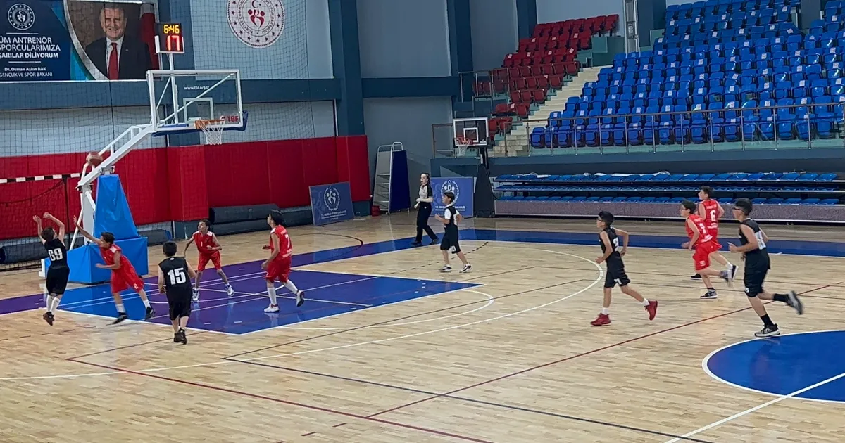 U12 Erkekler Yerel Lig maçları başladı