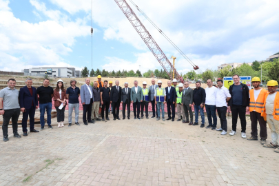 Umuttepe’de cami ve otopark projesi hızla ilerliyor