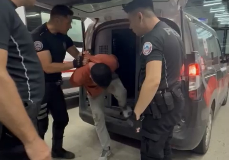 Aile içi şiddet ihbarında polise saldırı