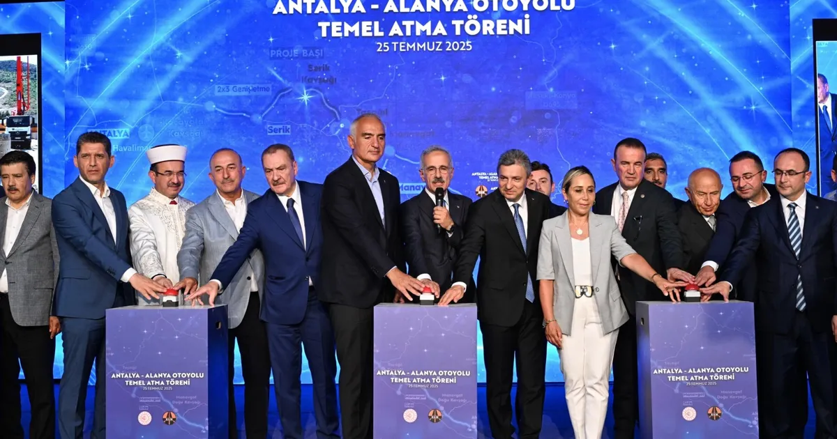 Antalya-Alanya Otoyolu’nun temeli atıldı… Turizmin başkentine dev yatırım