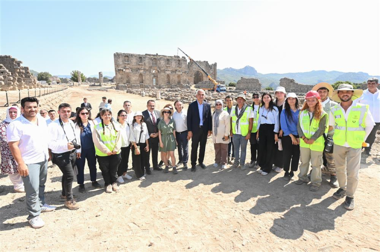 Aspendos’ta kazılar 6,5 kat büyüdü