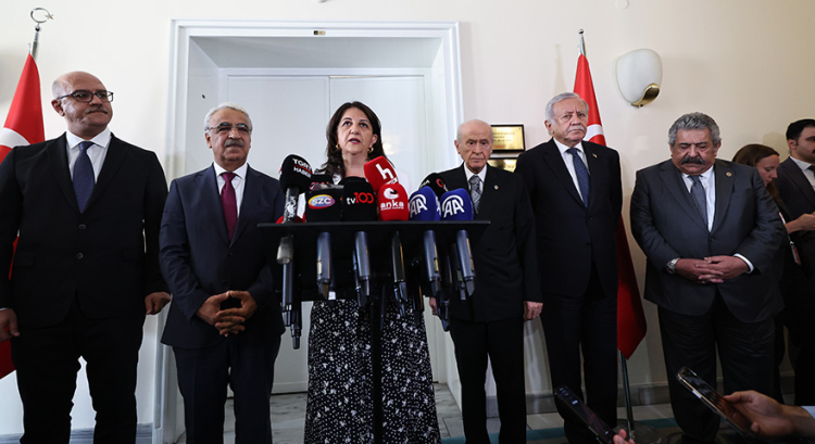 Bahçeli DEM heyetini kabul etti