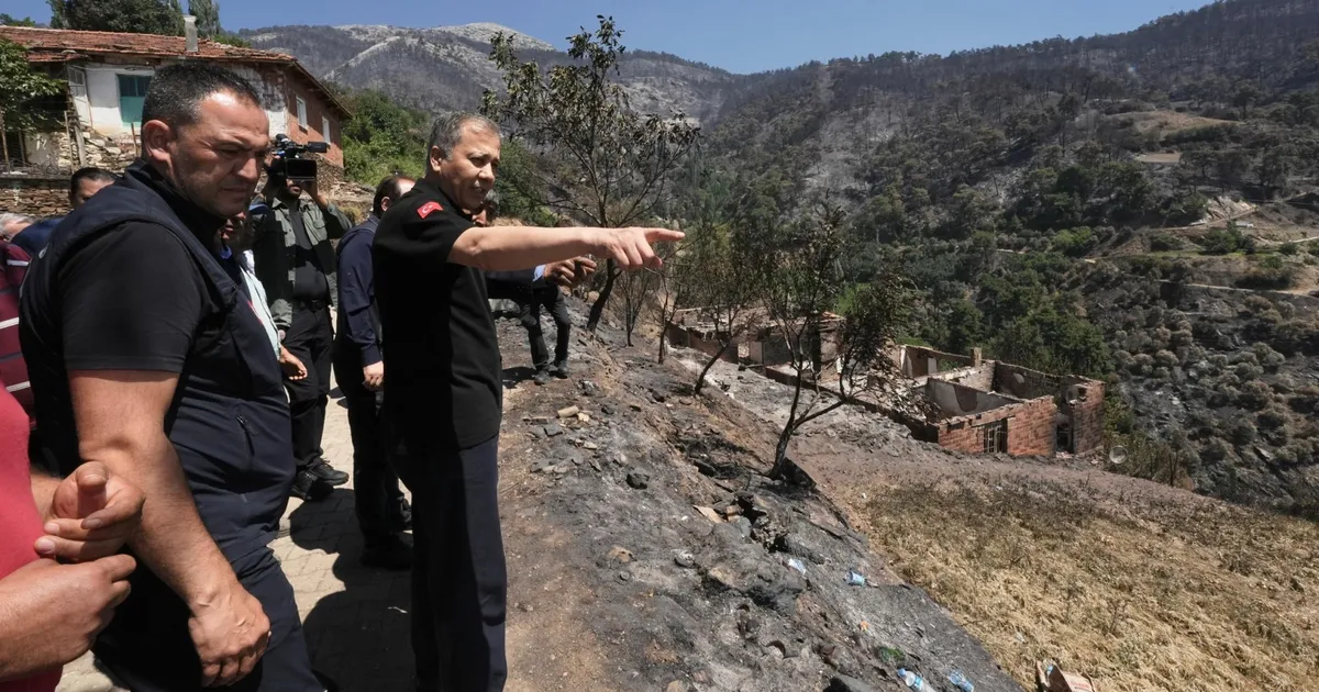 Bakan Yerlikaya'dan Ödemiş raporu: 228 konut ağır hasarlı!