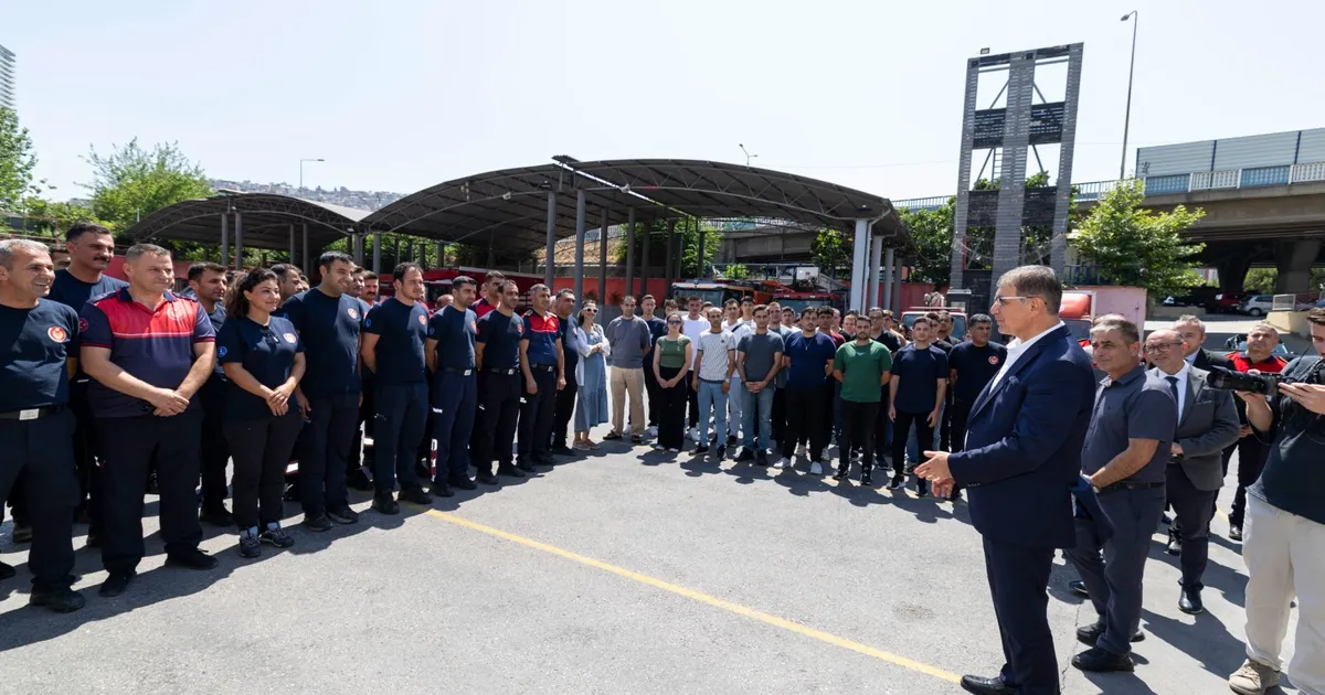 Başkan Tugay’dan izmir’in ateş savaşçılarına teşekkür