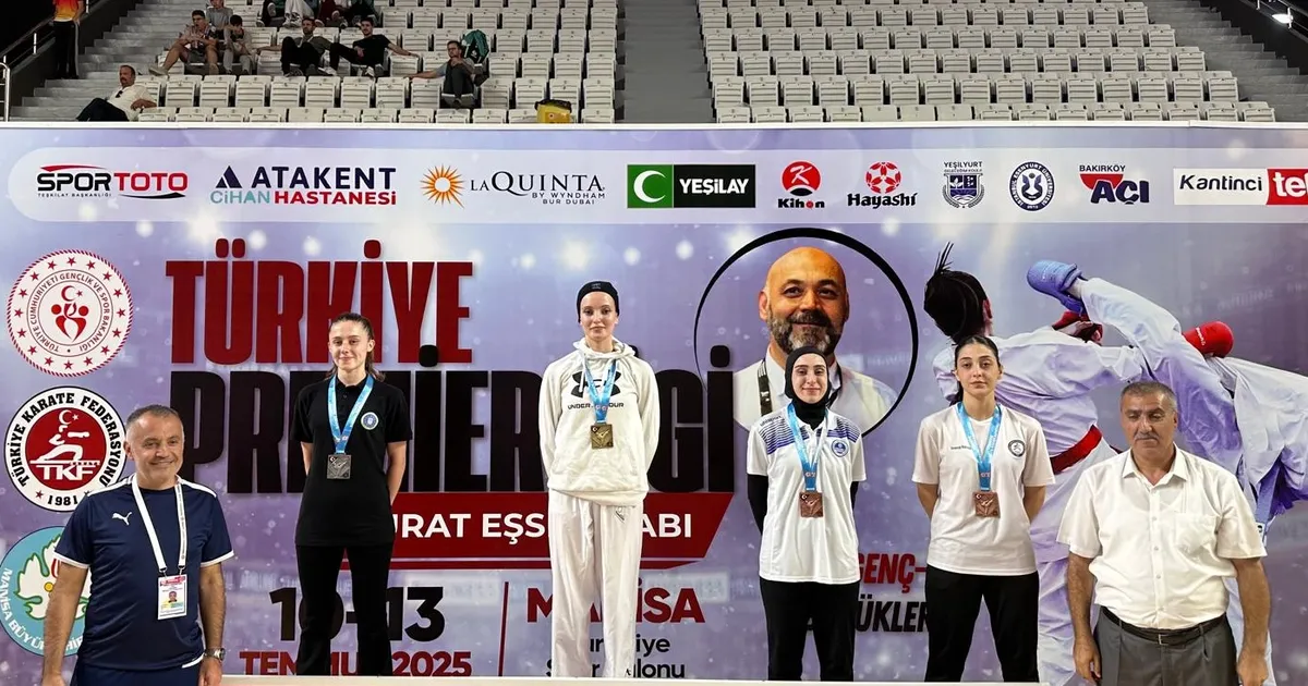 Bursa Büyükşehir Belediyesporlu karatecilerden 8 madalya