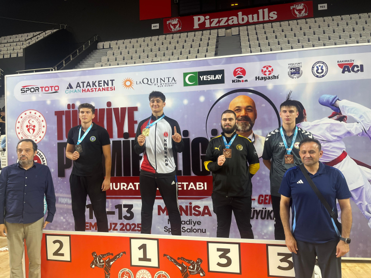 Bursa Büyükşehir Belediyesporlu karatecilerden 8 madalya