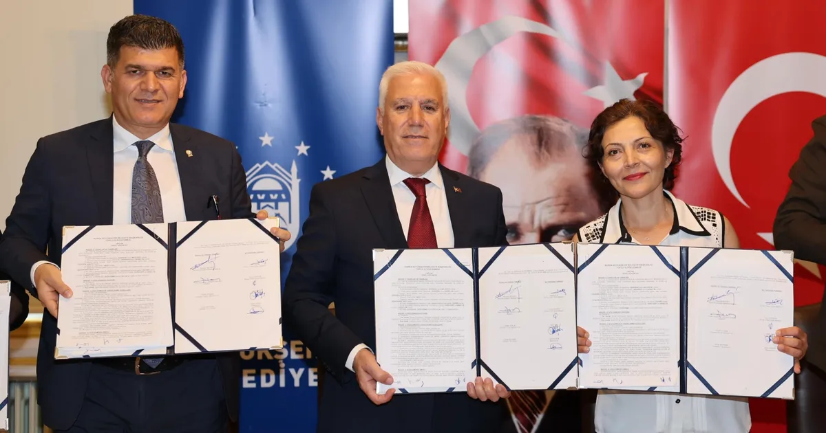 Bursa Büyükşehir'de toplu sözleşme için imzalar atıldı