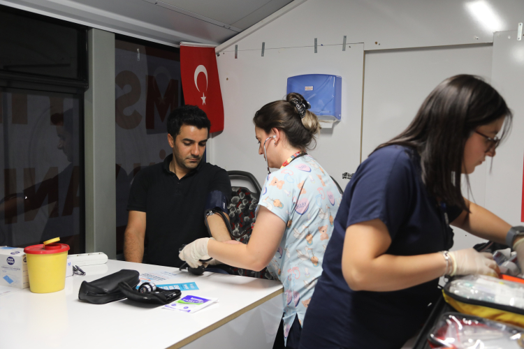 Bursa Büyükşehir'in ‘Sağlık Otobüsü’ devrede