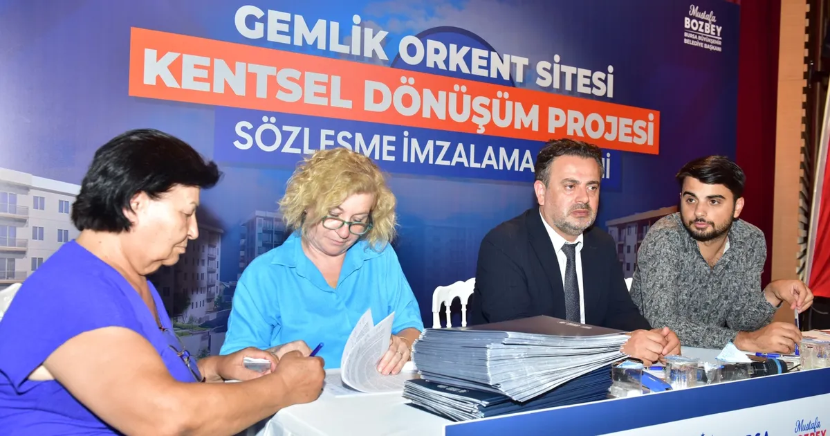 Bursa Gemlik'te hak sahiplerinden 'dönüşüm'e noter huzurunda imza