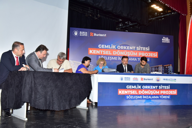 Bursa Gemlik'te hak sahiplerinden 'dönüşüm'e noter huzurunda imza