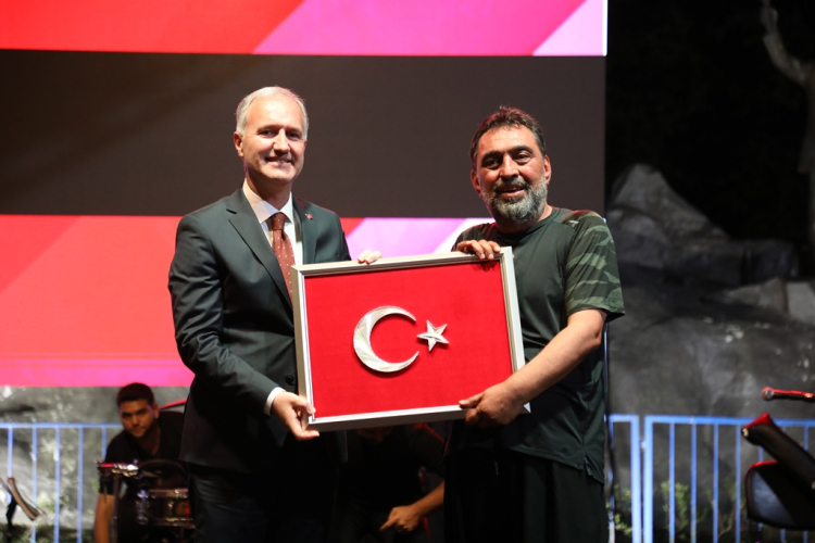 Bursa İnegöl 9. yılda da demokrasi için yine meydanlardaydı