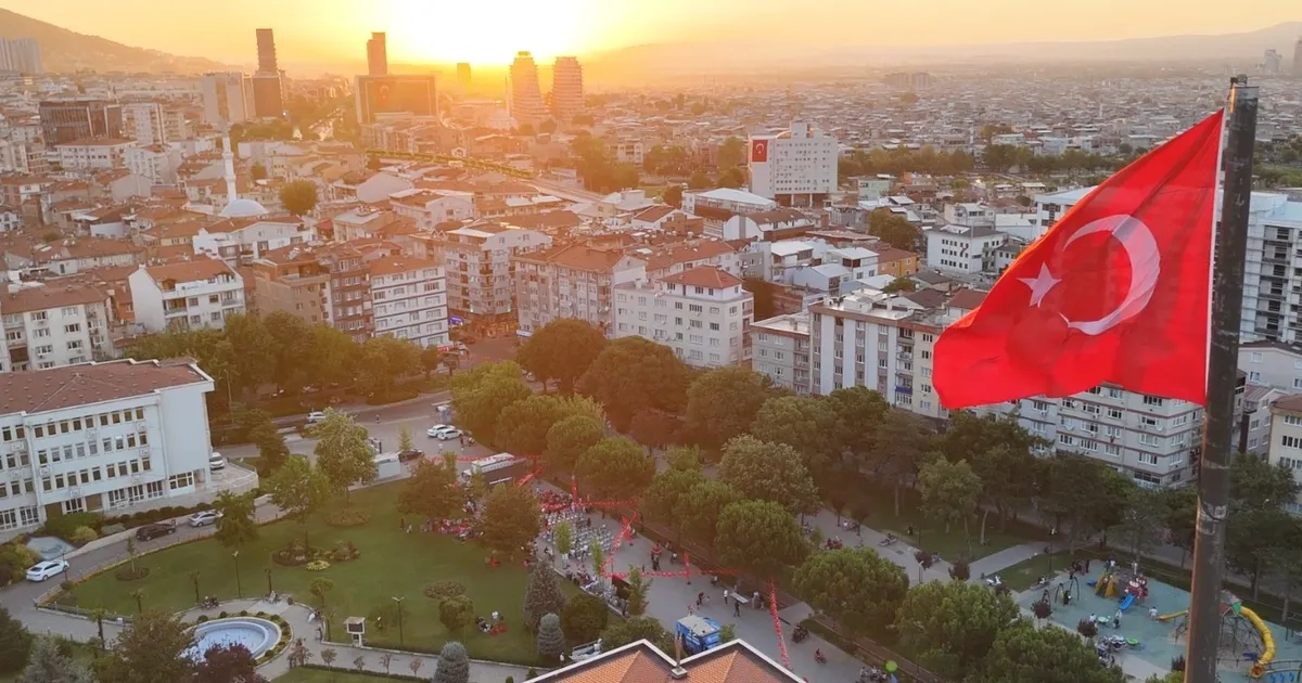 Bursa Yıldırım’da 15 Temmuz coşkusu bayraklarla yaşandı