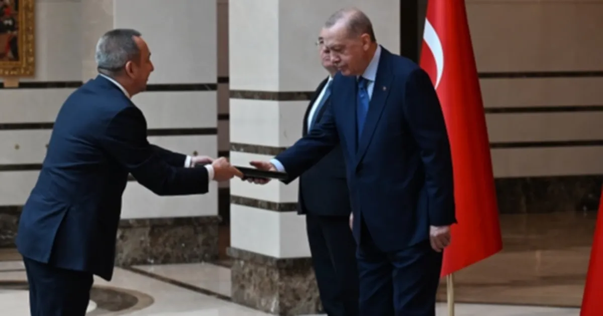 Büyükelçilerden Cumhurbaşkanı Erdoğan’a güven mektubu... Külliye'de diplomatik görüşmeler