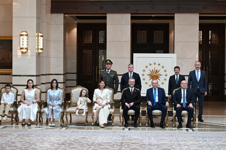 Büyükelçilerden Cumhurbaşkanı Erdoğan’a güven mektubu... Külliye'de diplomatik görüşmeler