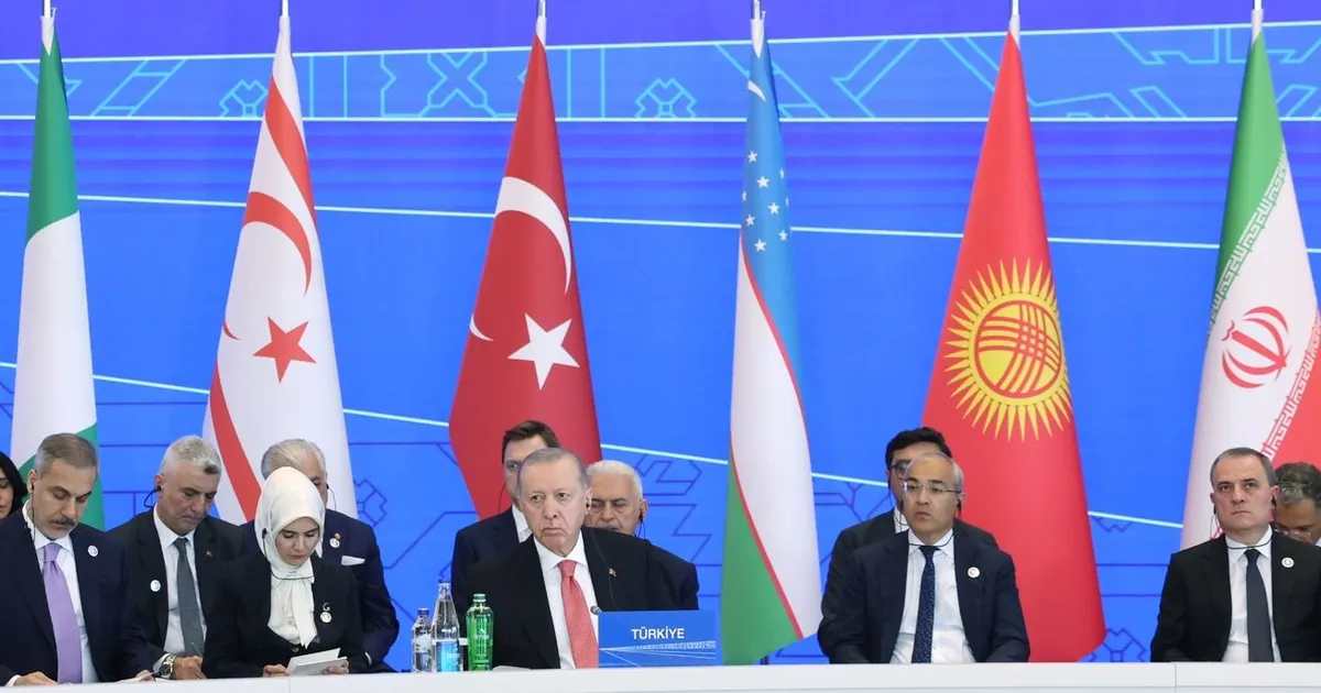 Cumhurbaşkanı Erdoğan, ECO Zirvesi’nde enerji, çevre ve bölgesel barış mesajları verdi