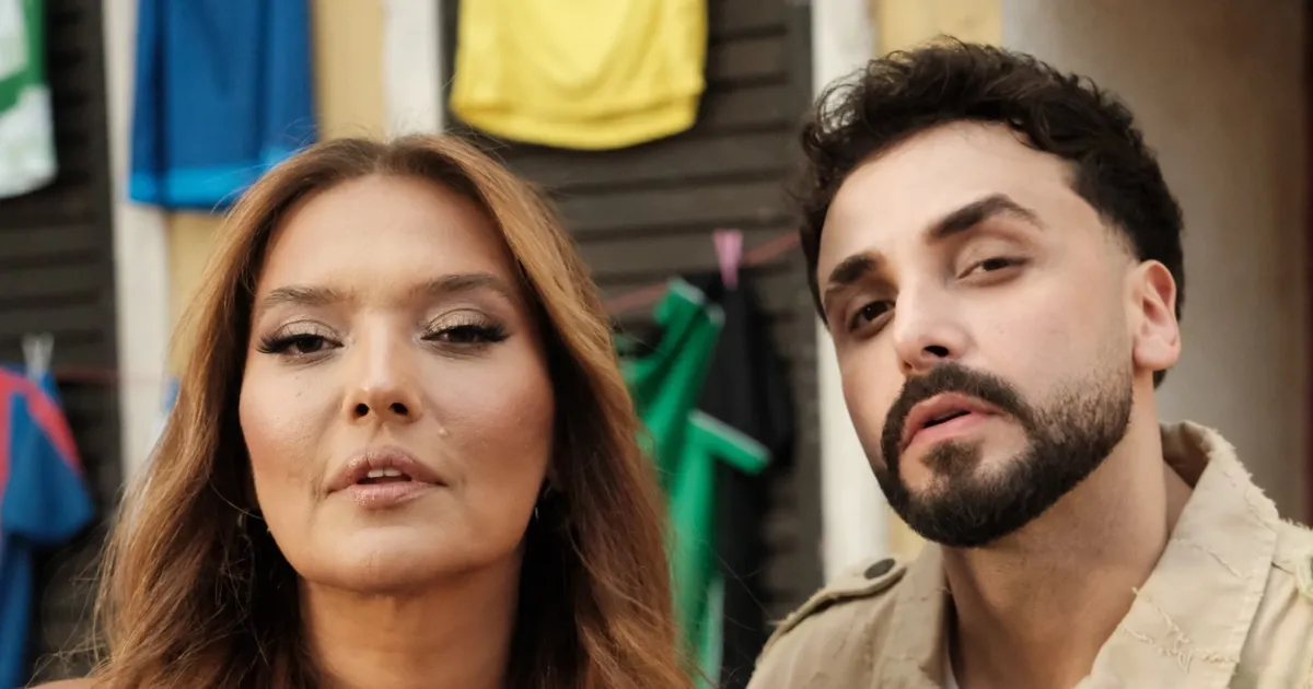 Demet Akalın & Sefo’nun 'Yerinde Dur'u zirvede!