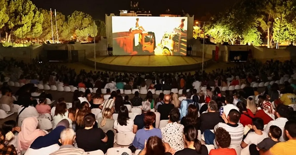 Denizli Büyükşehir’in yaz akşamları sinema keyfi yeniden başlıyor