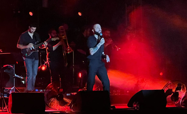 Efsanevi Yaz Konserleri Antalya’da tatilcileri coşturuyor