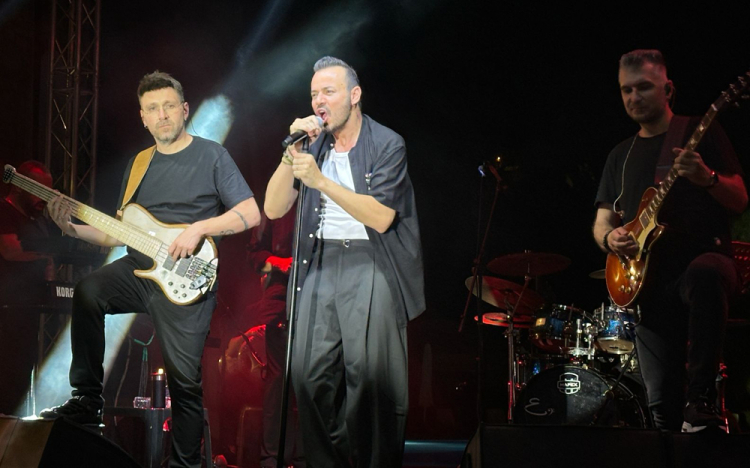 Efsanevi Yaz Konserleri Antalya’da tatilcileri coşturuyor