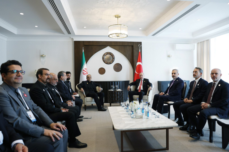 Erdoğan, İranlı mevkidaşı ile Azerbaycan’da görüştü