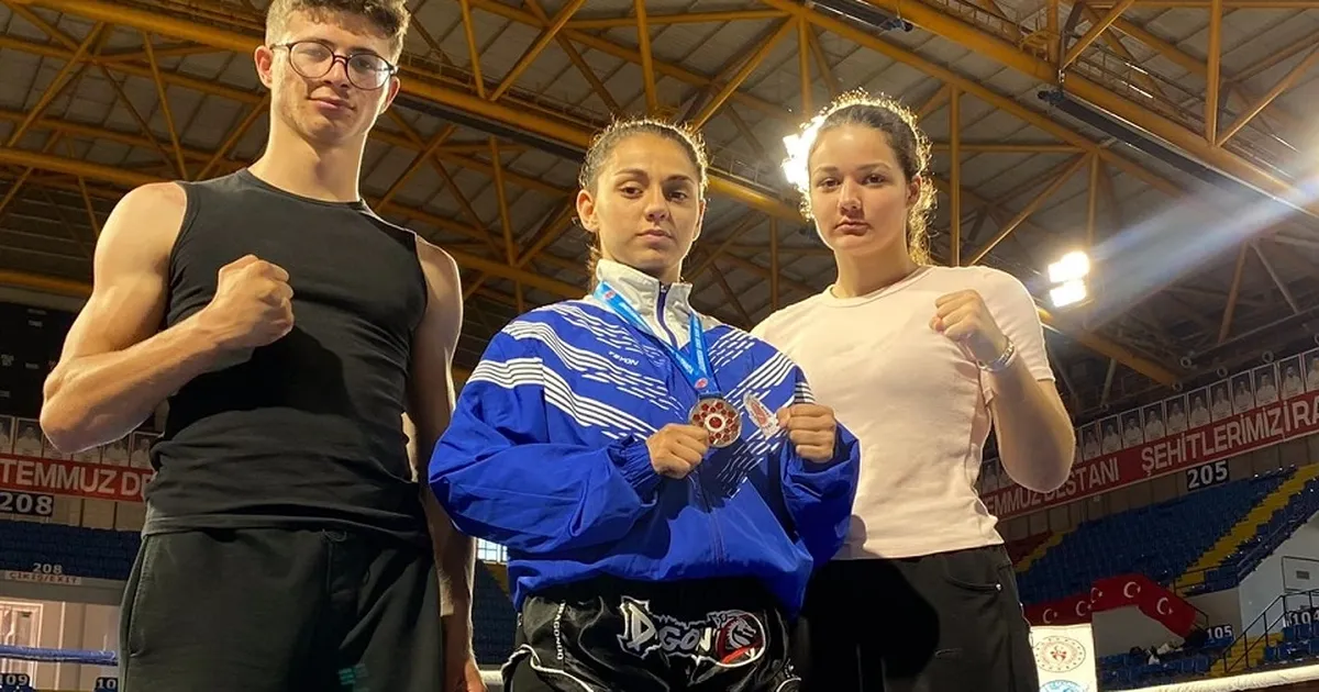 Fatmagül Yağcı’dan Türkiye ikinciliği: Pazaryerispor Kick Boks’ta tarih yazdı