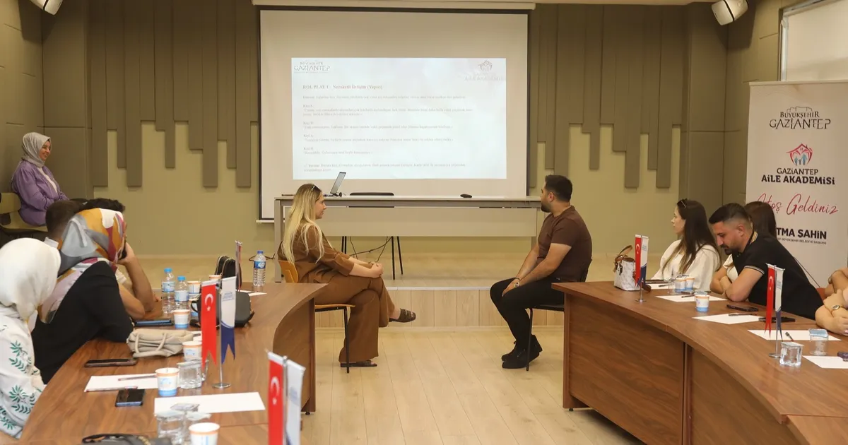Gaziantep’te  Aile Akademisi’nde evlilik öncesi eğitim başladı