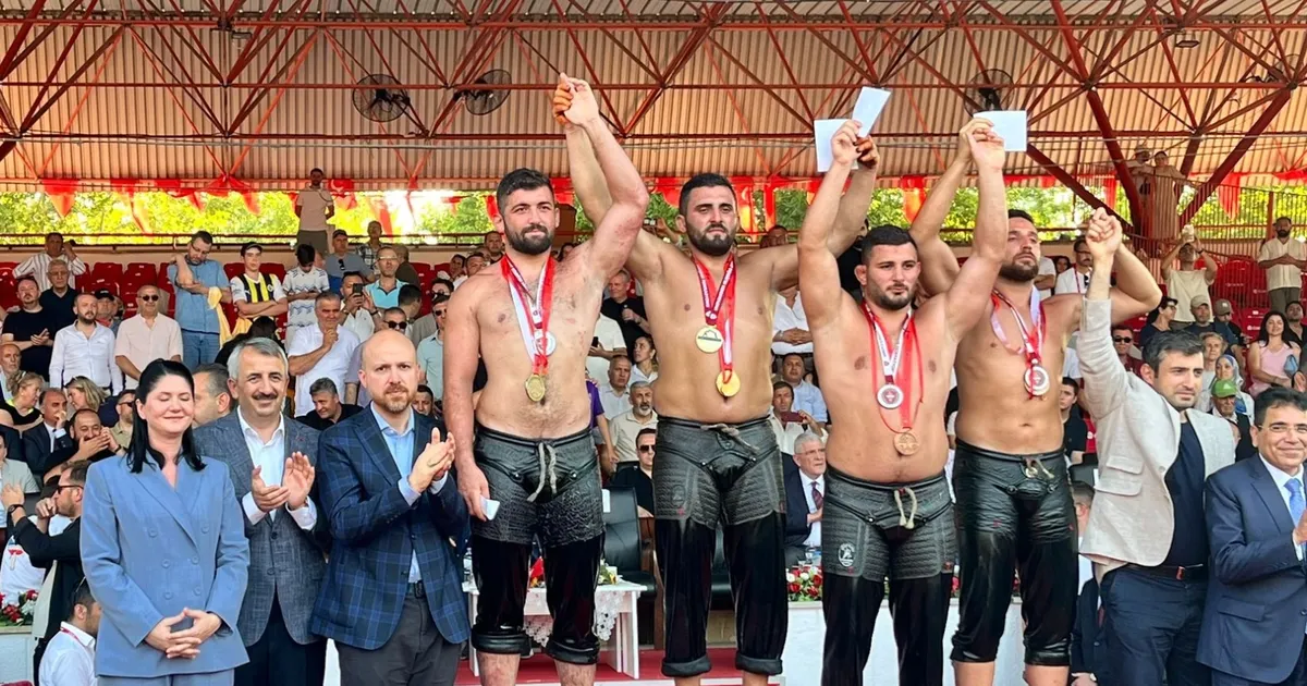 Gölcük Belediyespor pehlivanı Kırkpınar’da göz doldurdu