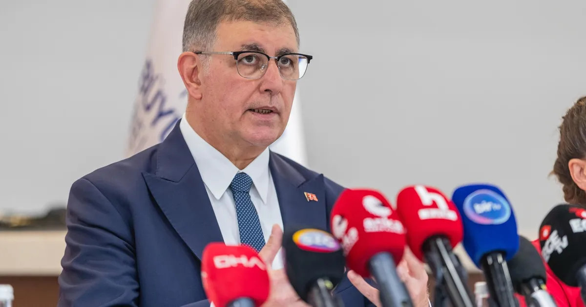 İzmir Büyükşehir'den gözaltı açıklaması: Soruşturma re'sen başlatıldı