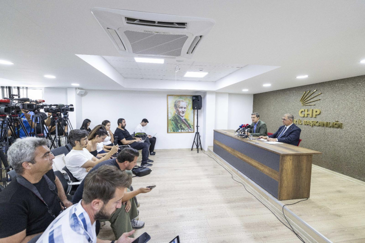 İzmir’de soruşturma gerginliği... Başkan Tugay ve Yücel’den sert açıklamalar